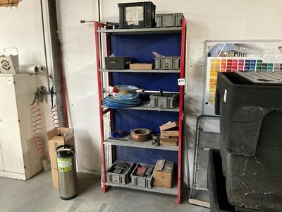 Overview picture of workshop equipment